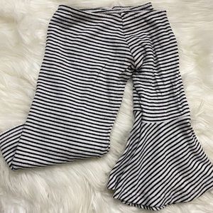 black & white off the shoulder thin long sleeve